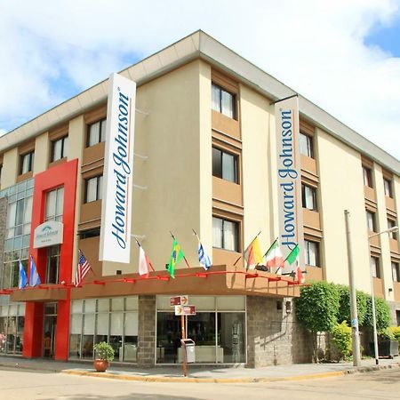 Howard Johnson By Wyndham San Pedro Bagian luar foto