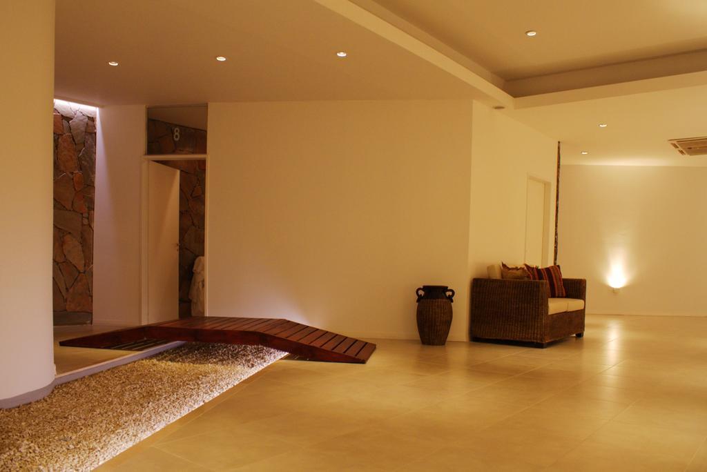 Howard Johnson By Wyndham San Pedro Bagian luar foto